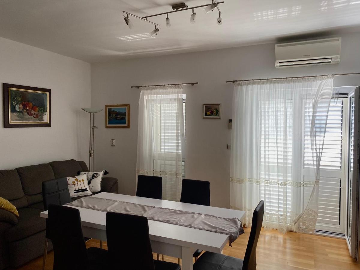 Apartman Nives Apartment Trogir Bagian luar foto