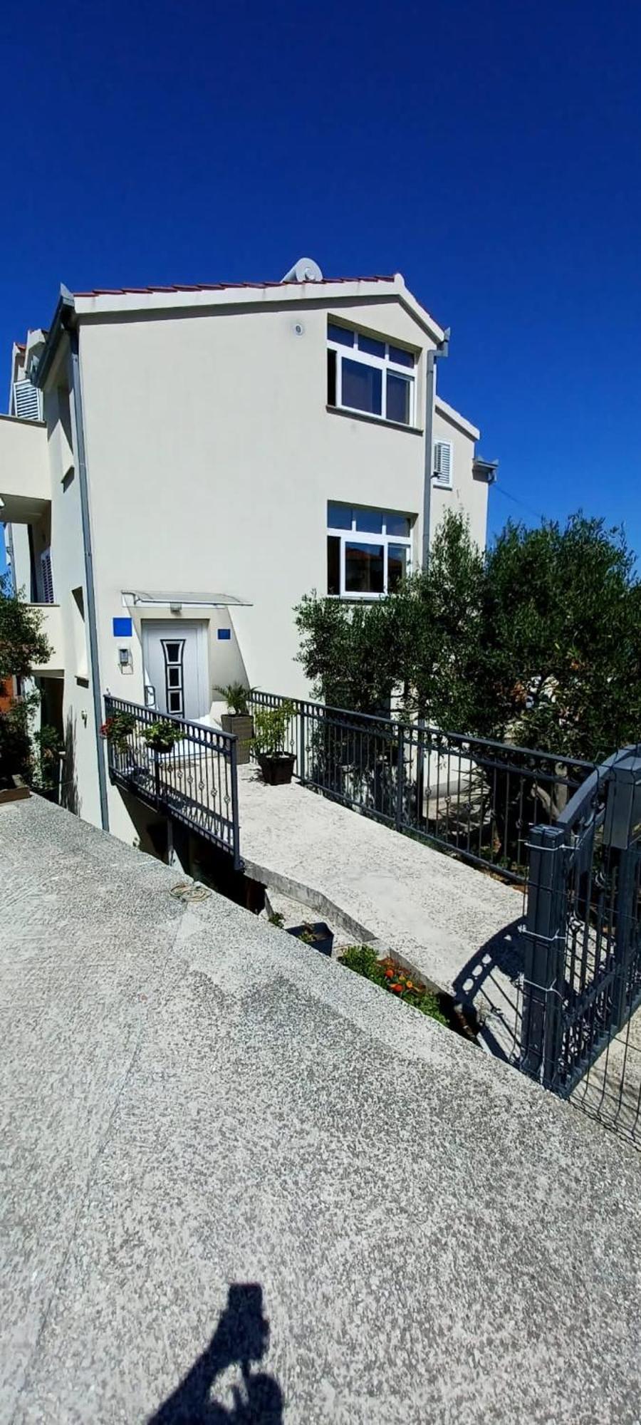 Apartman Nives Apartment Trogir Bagian luar foto